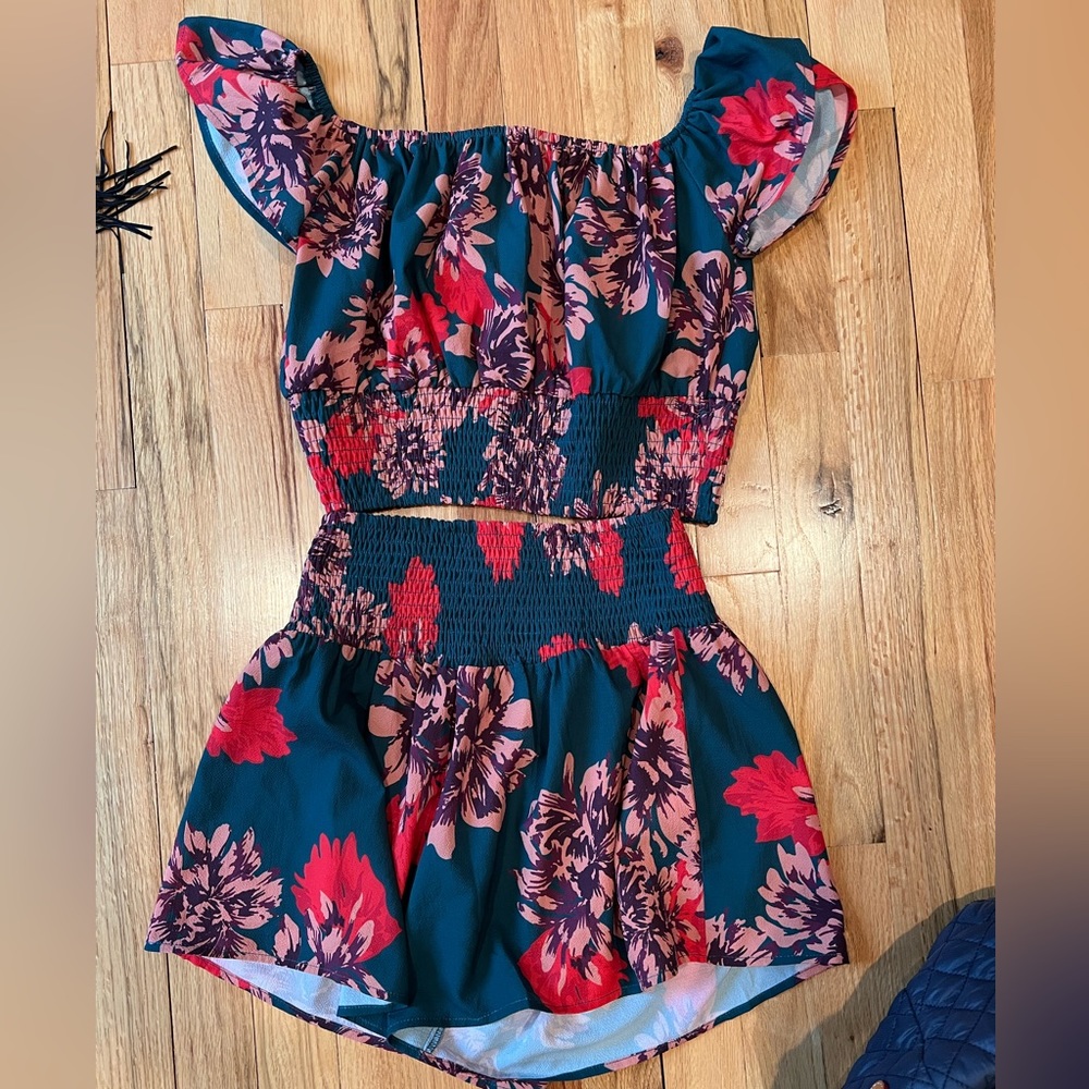 L'atiste by Amy Two Piece Floral Set
